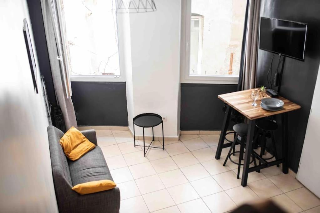 Appartement Tout Equipe Au Coeur Du Vieux Port Marsilya Dış mekan fotoğraf