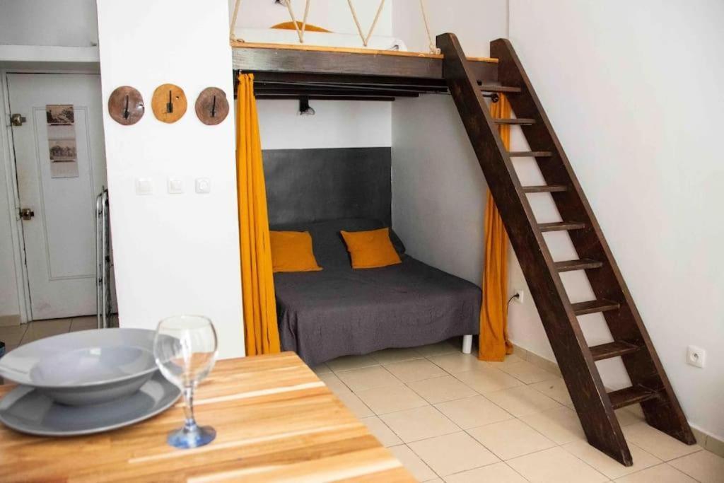 Appartement Tout Equipe Au Coeur Du Vieux Port Marsilya Dış mekan fotoğraf